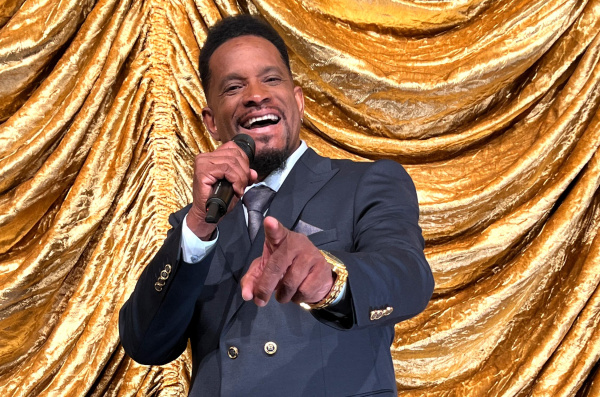 A Tribute to Barry White – by Tony Davis