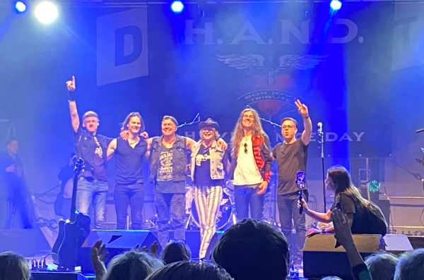 H.A.N.D Tribute to Bon Jovi feat. Michael Bormann