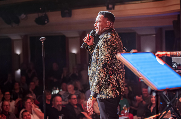 A Tribute to Barry White – by Tony Davis