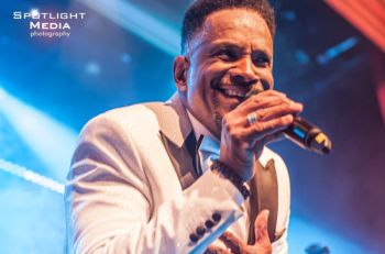 A Tribute to Barry White – by Tony Davis